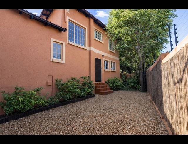 2 BEDROOM DUPLEX FOR SALE IN WATERKLOOF RIDGE